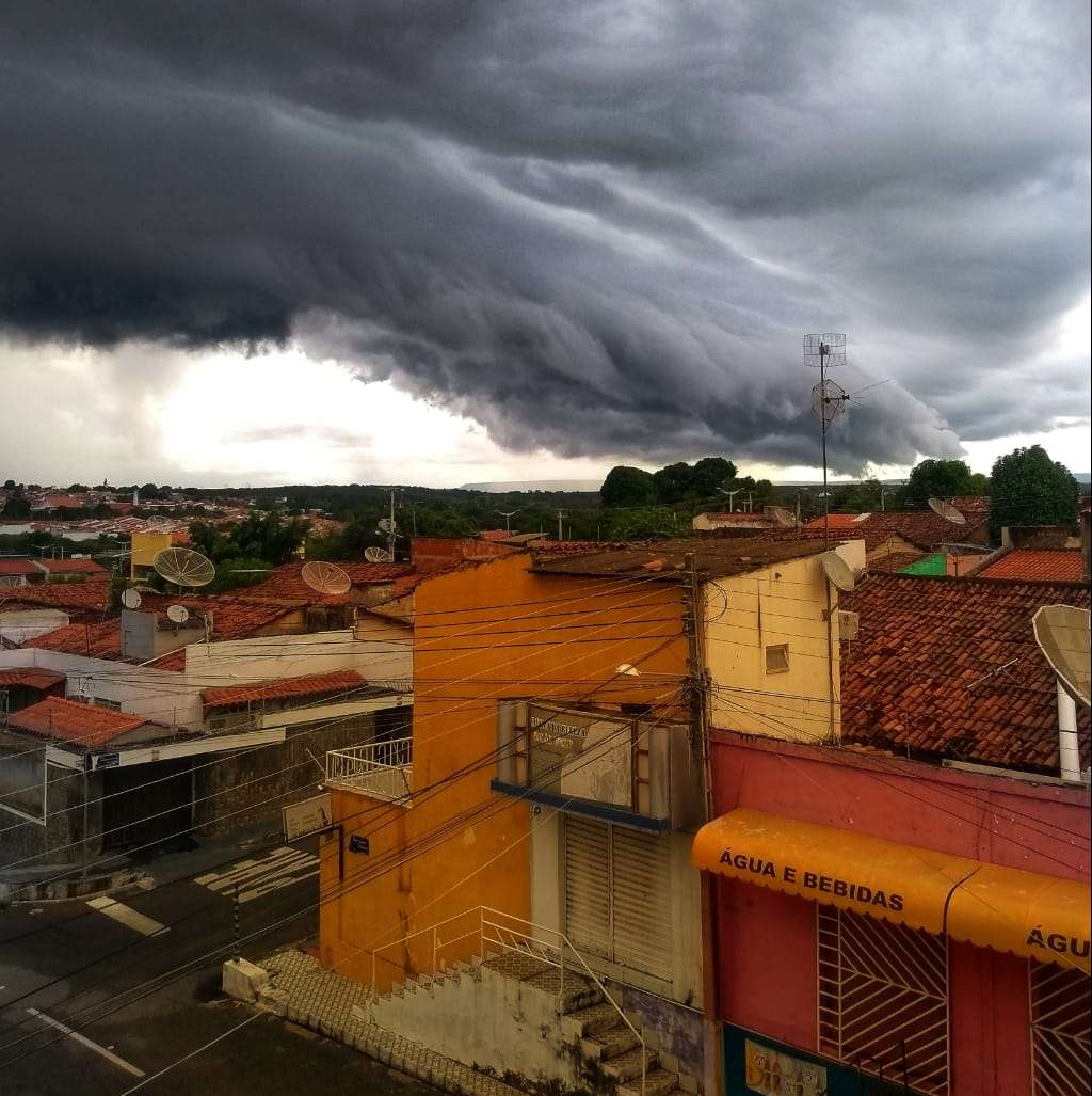 No Cariri, já choveu mais da metade do esperado para todo o mês de abril em 10 dias (FOTO: Filipe Emmanuel)