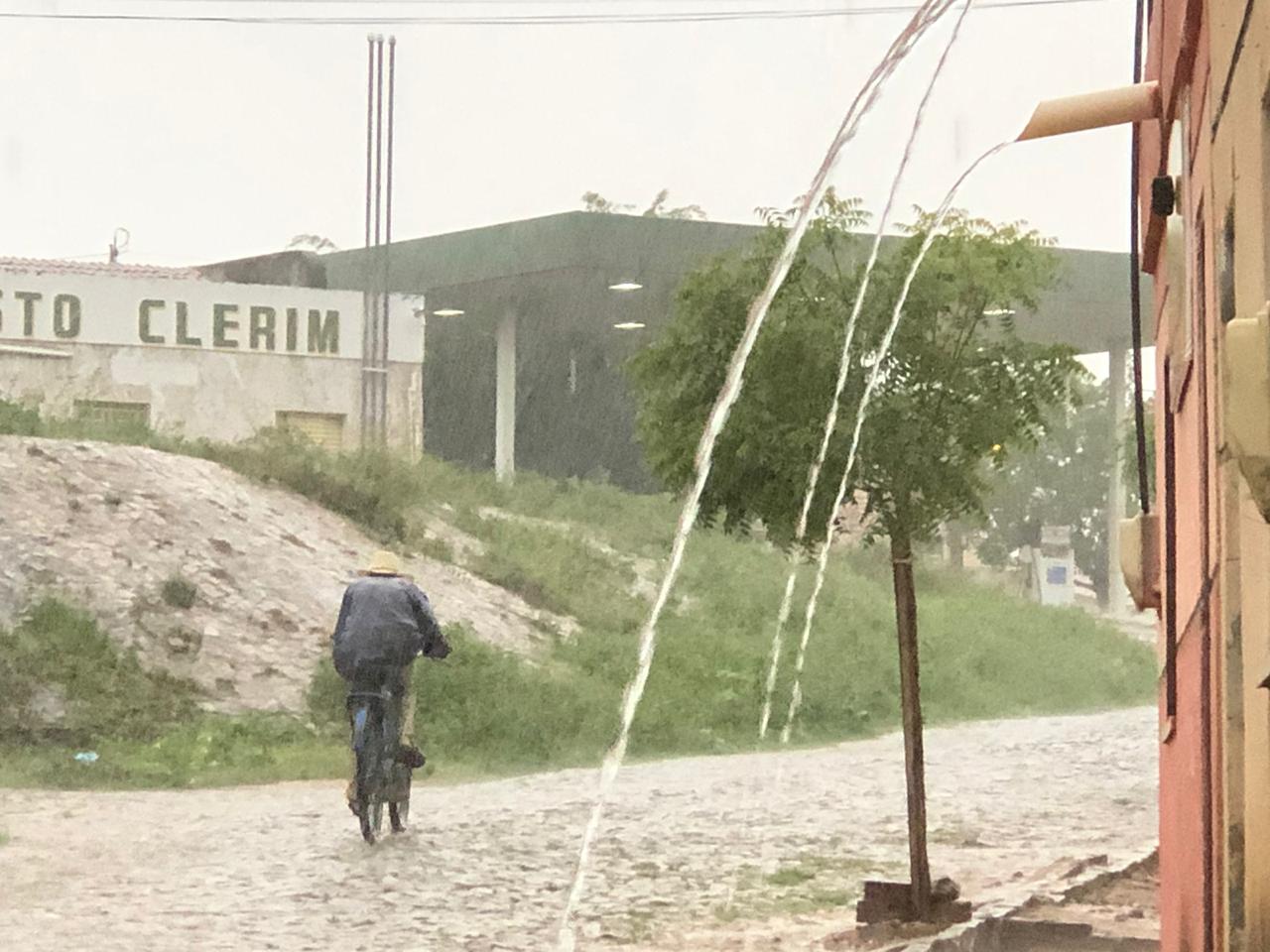 Todas as regiões registraram precipitações entre o domingo e esta segunda (FOTO: Marciel Bezerra)