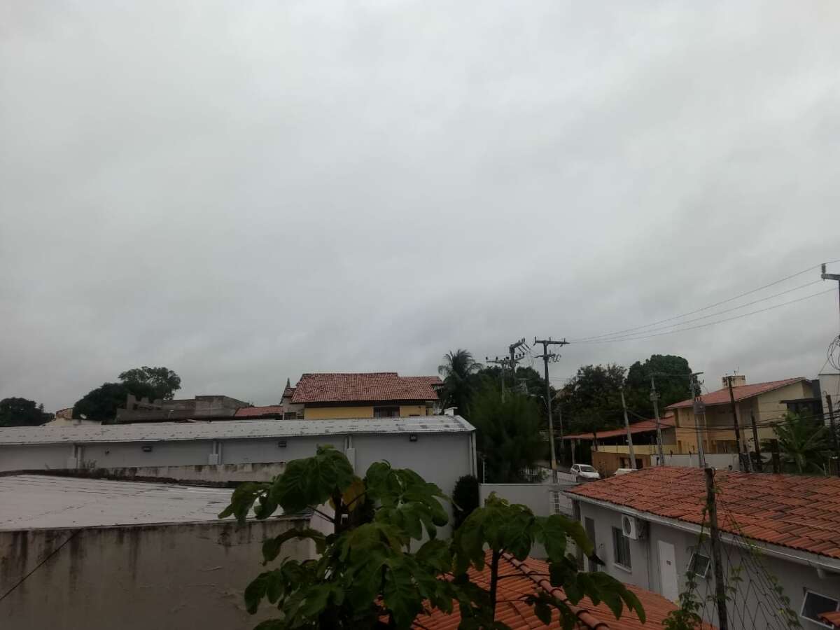 Céu deve permanecer parcialmente nublado em áreas do litoral (FOTO: Felipe Lima)