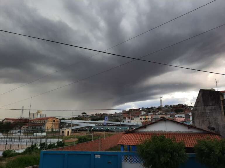 Cenário favorável a chuvas em início de pré-estação no Ceará. (Foto: Cleiton Linhares Junior)