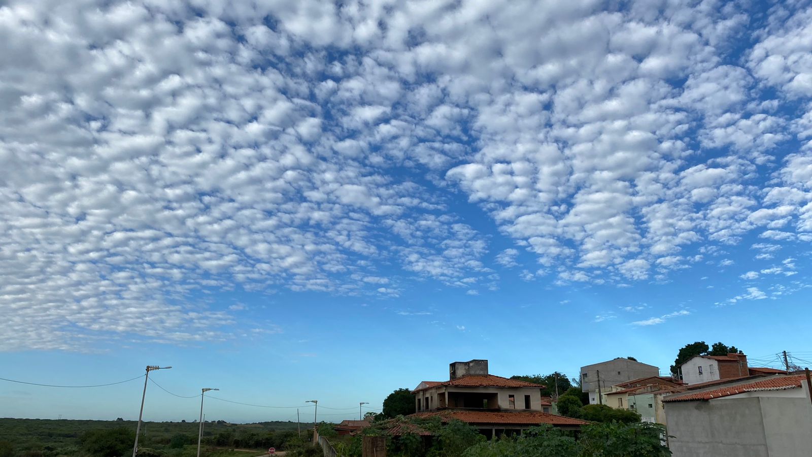 Apesar das poucas nuvens, sul e litoral poderão receber precipitações (FOTO: Marciel Bezerra)