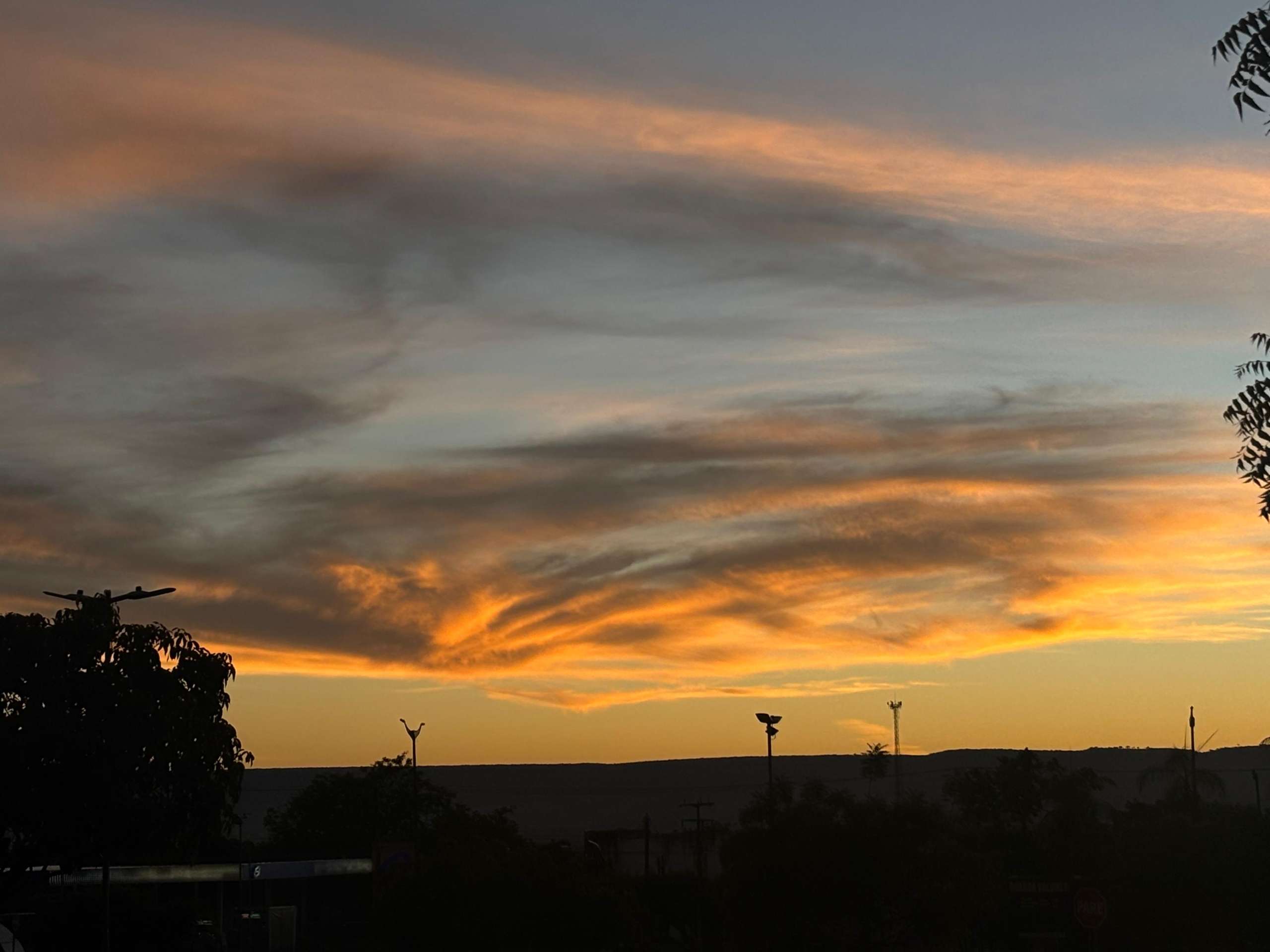 As temperaturas seguem elevadas, podendo atingir os 34°C em municípios da região Jaguaribana e do Sertão Central e Inhamuns. (FOTO: Marciel Bezerra)