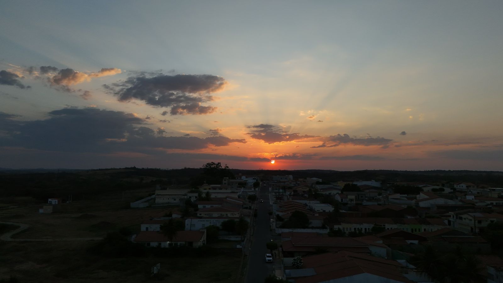Além do calor, os ventos chamam atenção: a previsão indica velocidade média entre 18 km/h e 36 km/h (FOTO: Marciel Bezerra)