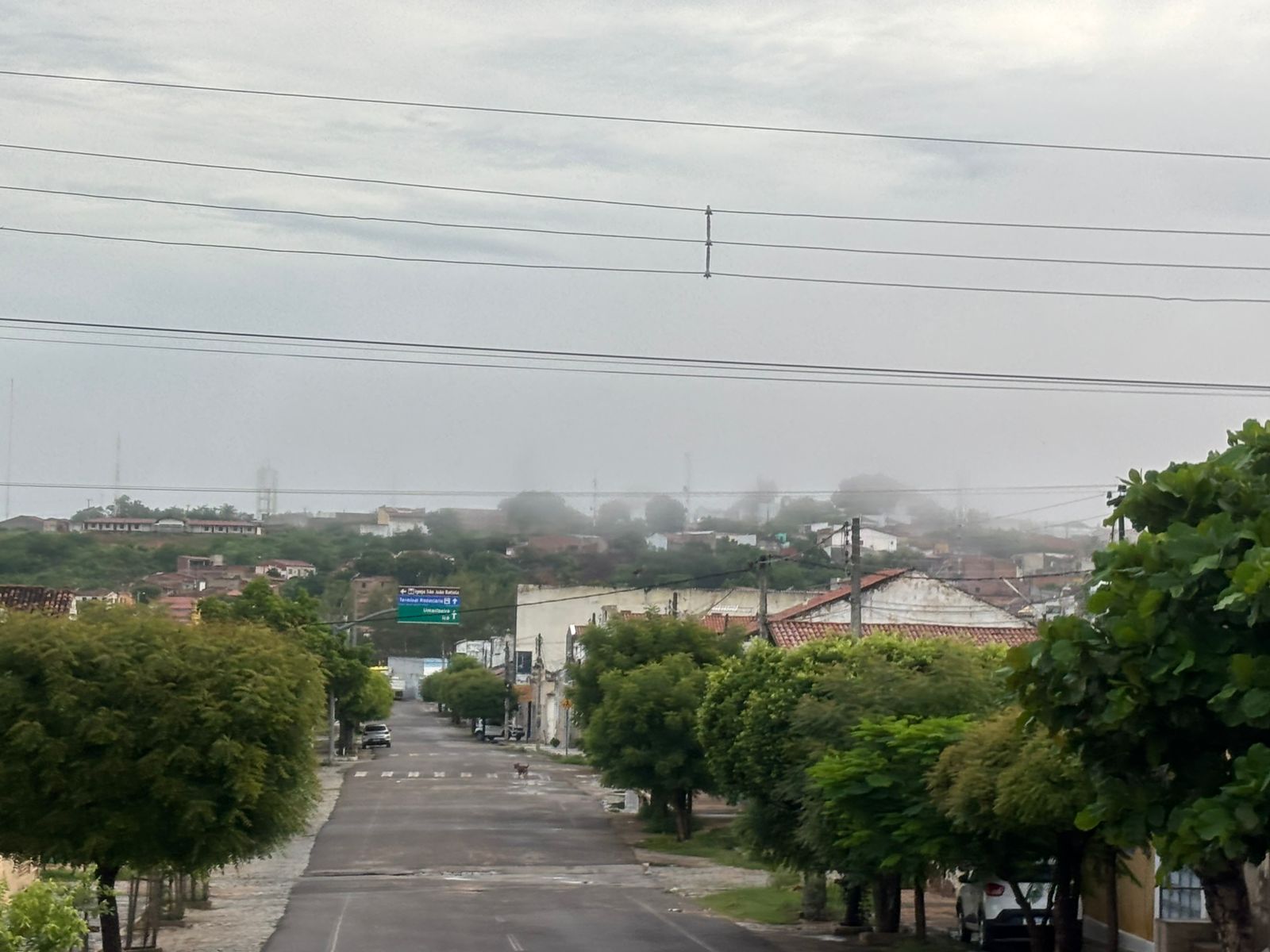 Atuação de três sistemas meteorológicos deve colaborar para chuvas neste começo de semana