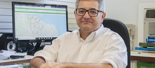 O professor Assis Filho lutava contra um leiomiossarcoma (Foto: Viktor Braga/UFC)