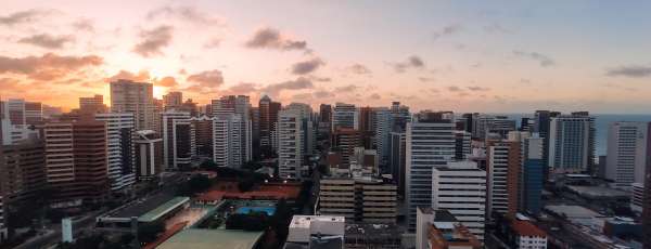Para as madrugadas e início das manhãs de sexta-feira (13) e sábado (14), há possibilidade de chuvas isoladas e de fraca intensidade. (FOTO: Reprodução/Pexels)