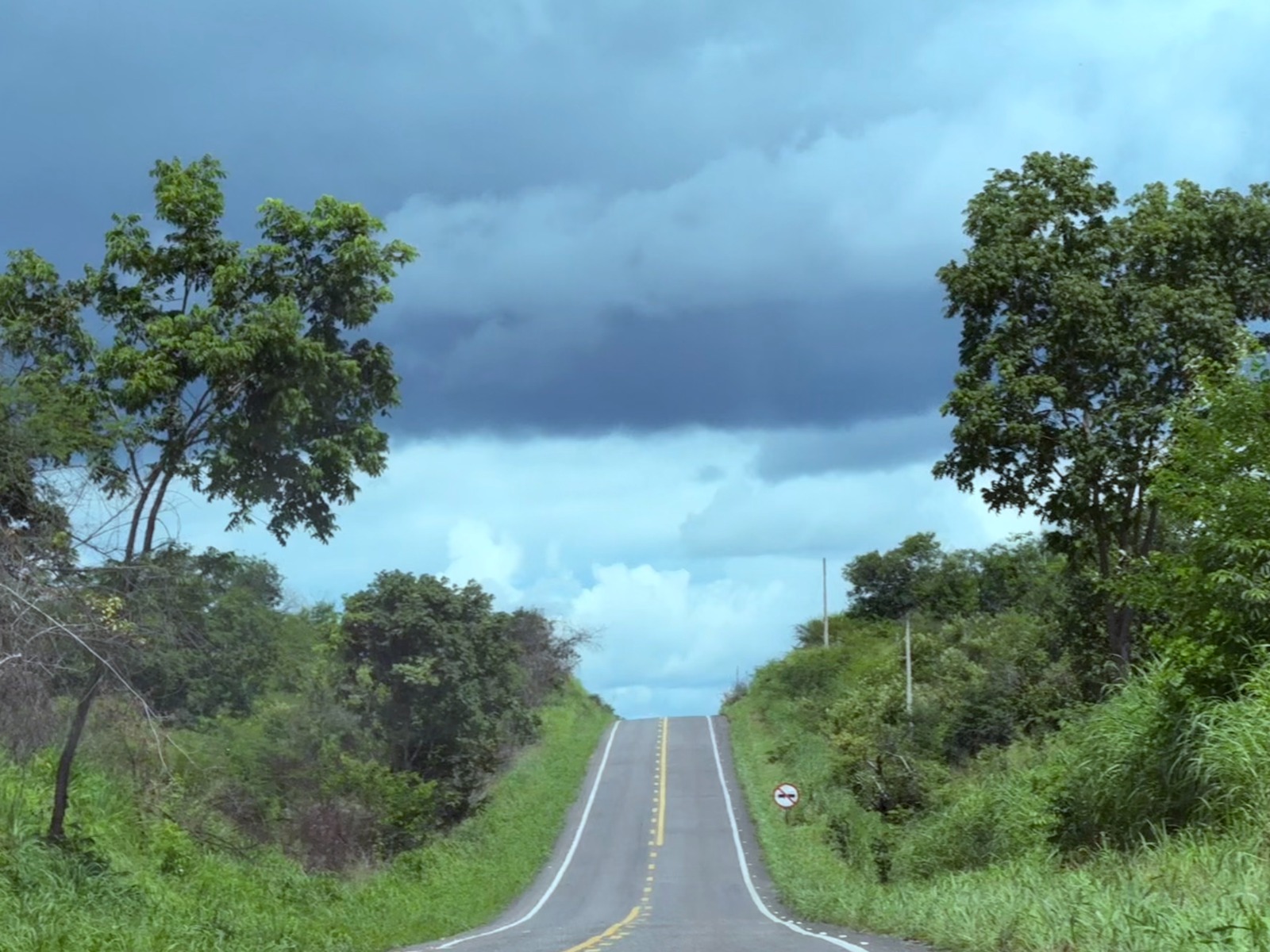 Segundo a Funceme, as chuvas estão associadas a fatores locais como brisas, temperatura, relevo e alta umidade, além do fluxo de ventos de leste e nordeste ligado à ZCIT (FOTO: Marciel Bezerra)